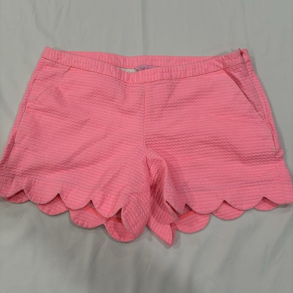 Lilly Pulitzer Pants - Lilly Pulitzer Buttercup Shorts Womens Scalloped Hem Pink  Women's Shorts Size 6
